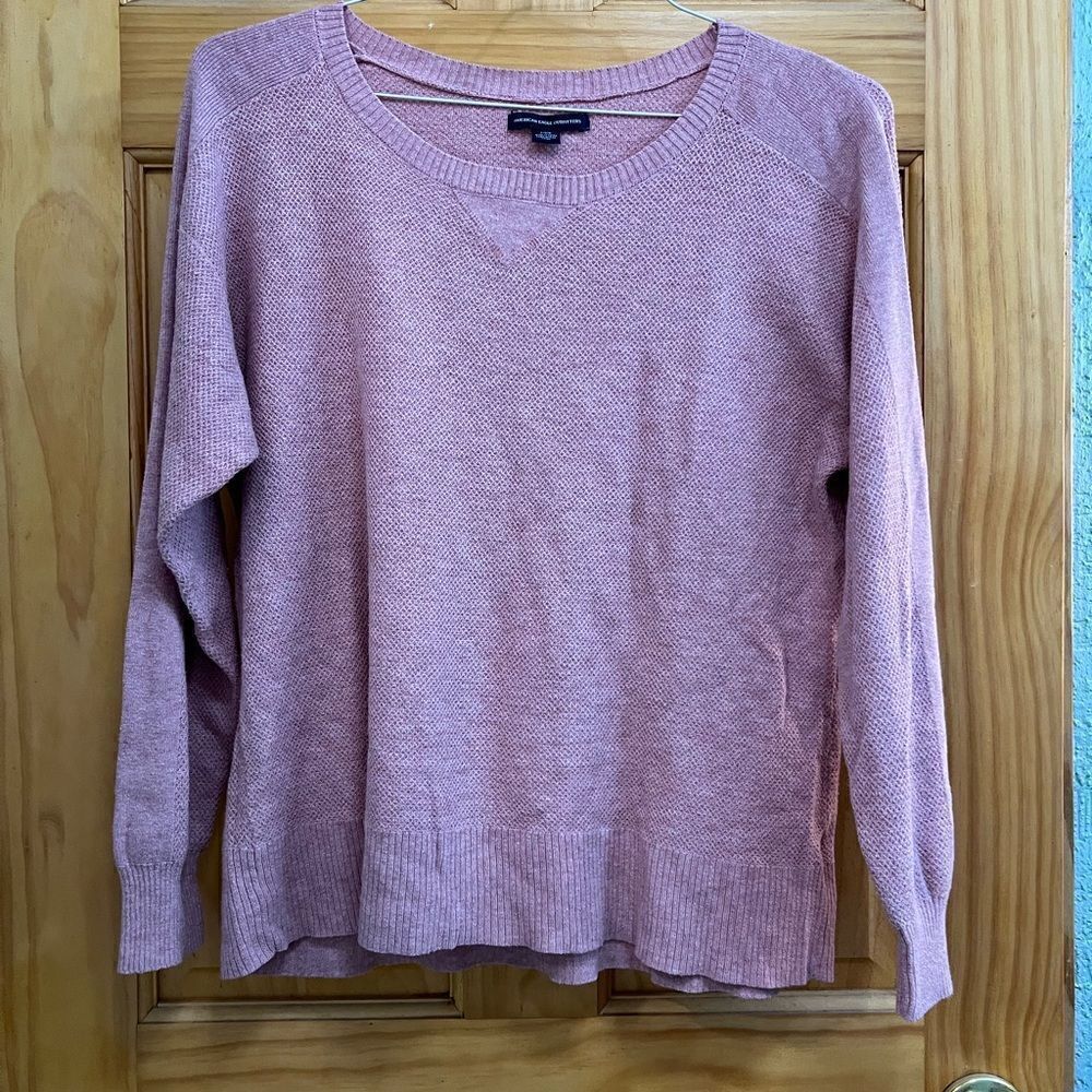 American Eagle mauve color size lg sweater